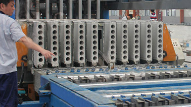 輕質菱鎂隔墻板設備-就來鄭州找瑪納購置專業隔墻板生產線 輕質菱鎂隔墻板設備-就來鄭州找瑪納購置專業隔墻板生產線